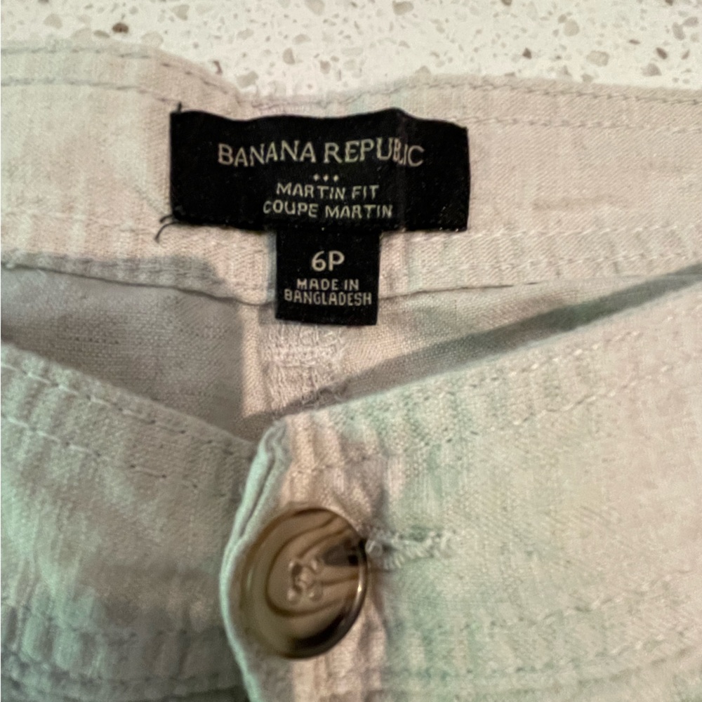 Like New - Banana Republic Linen blend Cargo Crop Size 6P (waist 16”) - Picture 2 of 4